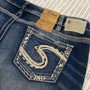 Silver Jeans Co “Tuesday” Mid Rise Capri Jeans Brand New Plus Size 22 x 26”